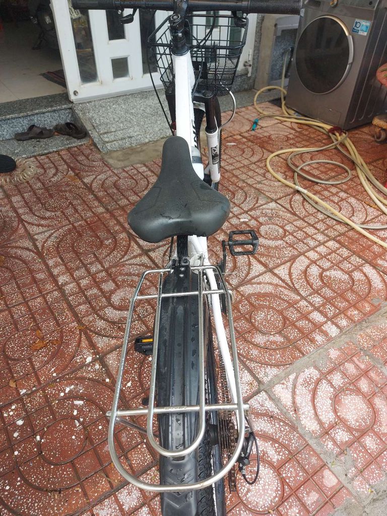 Xe đạp Limit Racing màu Trắng đã sử dụng. Mua bán Xe đạp tại Quận Bình Thuỷ Cần Thơ được đăng bởi Phải hình 1