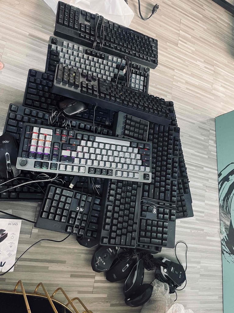 Bàn phím cơ và chuột gaming AOC Đen. Mua bán Phụ kiện (Màn hình, Chuột...) tại Thị xã Tân Uyên Bình Dương được đăng bởi lê âu hình 1