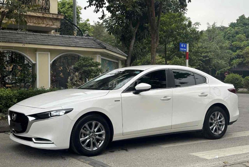 Mazda 3 1.5L Luxury 2020. Mua bán Ô tô tại Quận Long Biên Hà Nội được đăng bởi Trang Gala hình 2