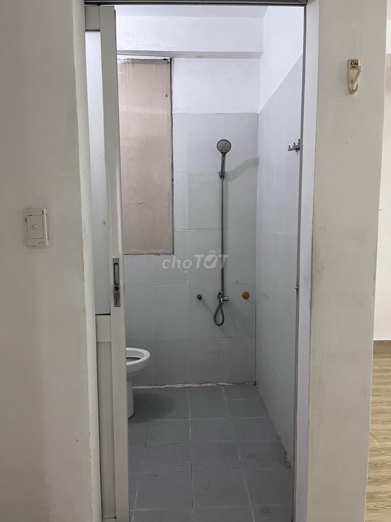 Phòng trọ 23m2 rộng rãi, Nguyễn Văn Quá, gần GV