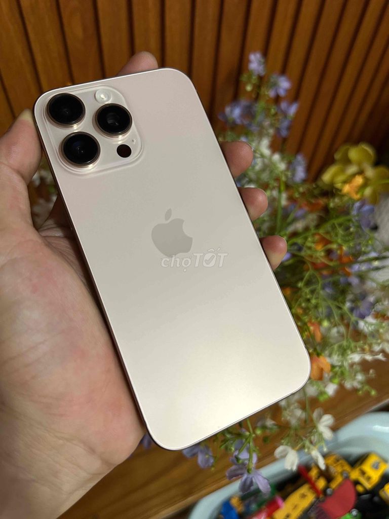 iPhone 16 Pro Max 256GB Vàng LL/A Quốc Tế Mới 99. Mua bán Điện thoại tại Thành phố Biên Hòa Đồng Nai được đăng bởi minh hình 1
