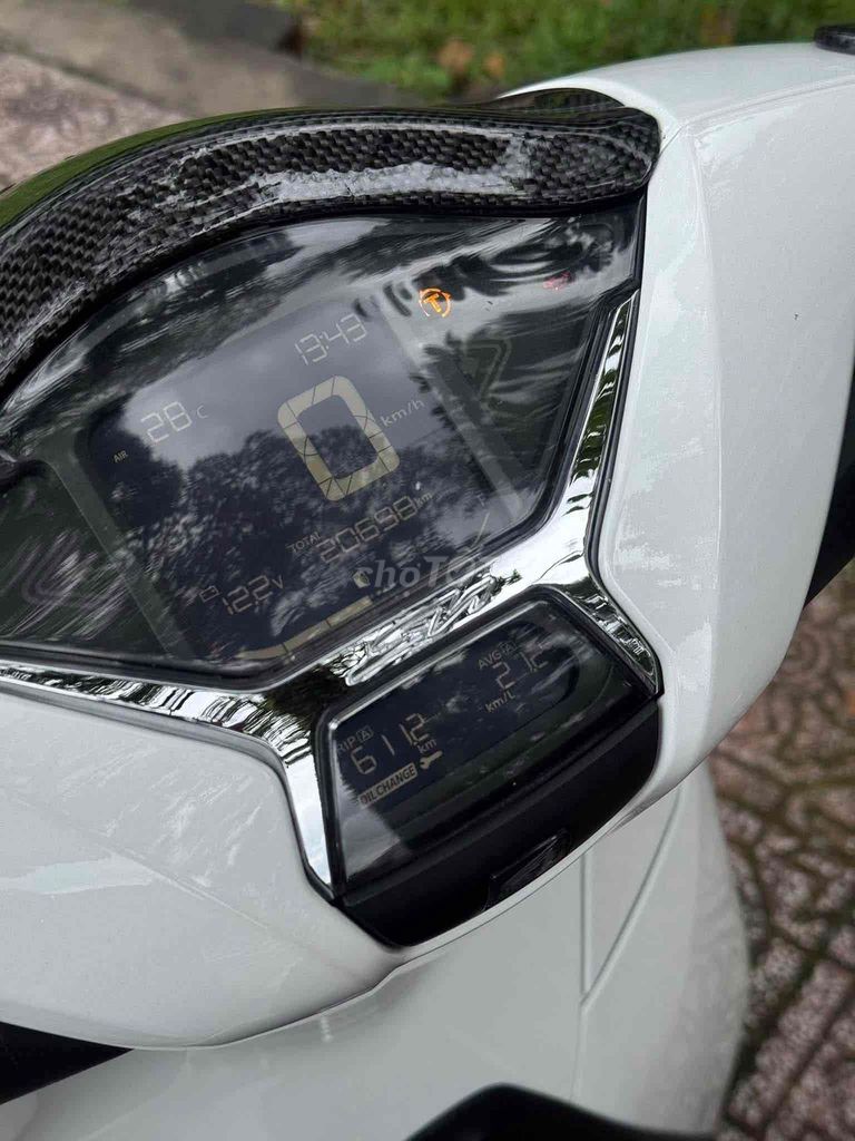 Honda SH350i 2022 белый 20 000 км