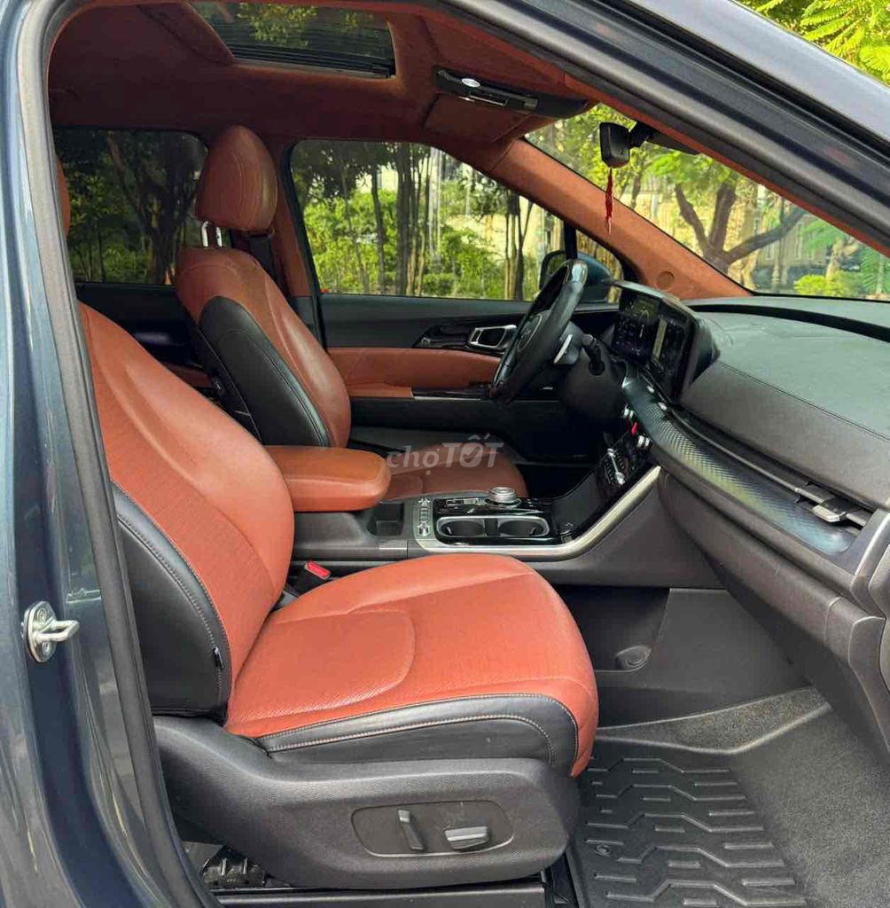 CẦN BÁN XE KIA  CARNIVAL SIGNATURE FULL DẦU. Mua bán Ô tô tại Quận Bình Tân Tp Hồ Chí Minh được đăng bởi XE ĐẸP BÌNH TÂN hình 11