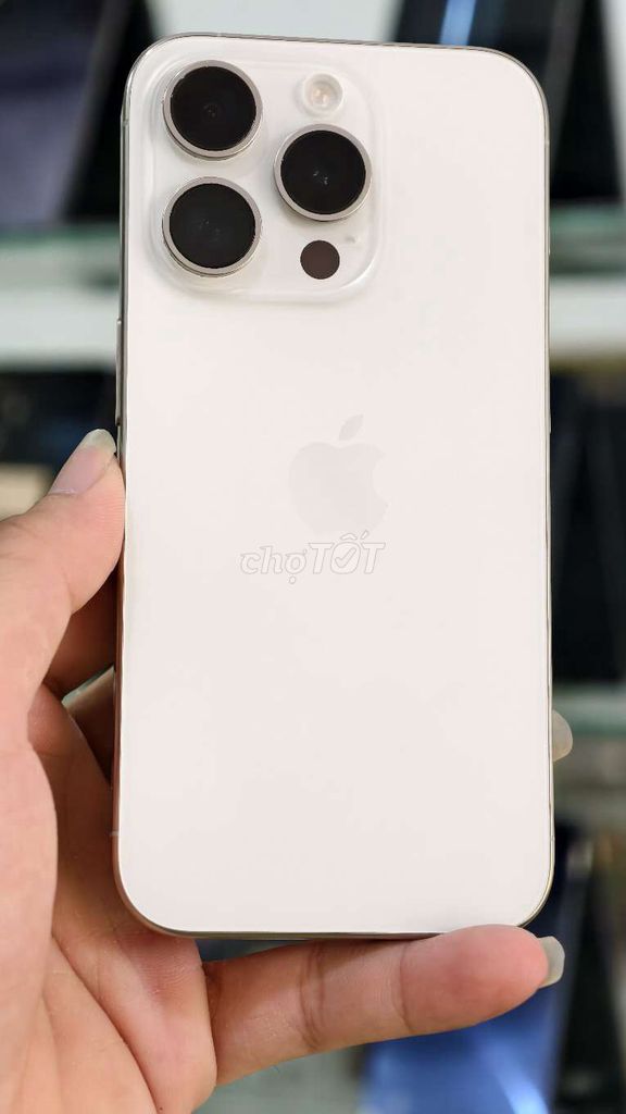 iPhone 15 Pro 256GB Trắng 99%. Mua bán Điện thoại tại Huyện Bến Lức Long An được đăng bởi Long hình 1