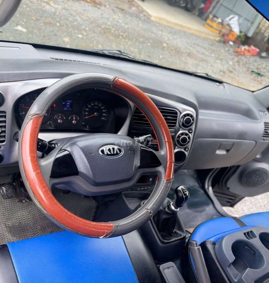 Bán gấp kia 2.4 tấn đời 2018 thùng kín 3m5. Mua bán Xe tải, xe ben tại Thành phố Thuận An Bình Dương được đăng bởi Xe tải Bình Dương hình 10