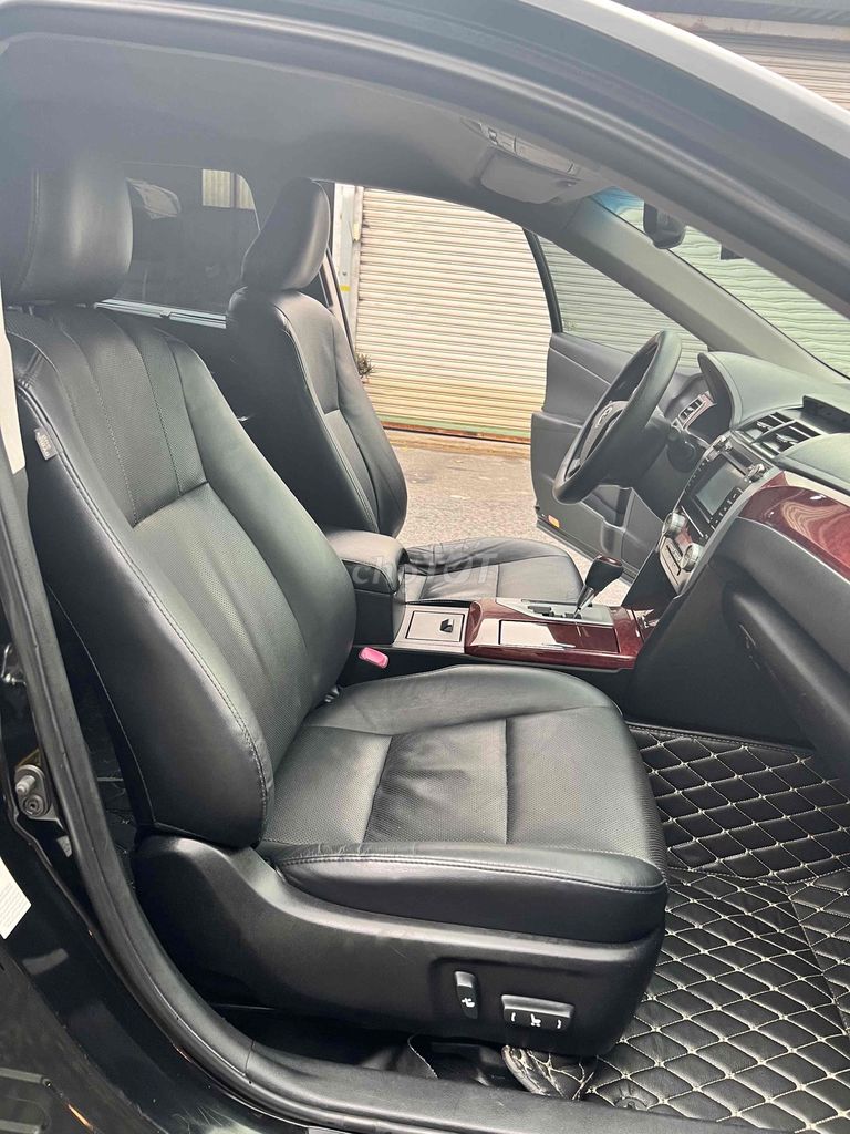 Toyota Camry 2013 2.5Q Đen 112.000 km. Mua bán Ô tô tại Thành phố Thủ Dầu Một Bình Dương được đăng bởi MR Hiền  hình 6