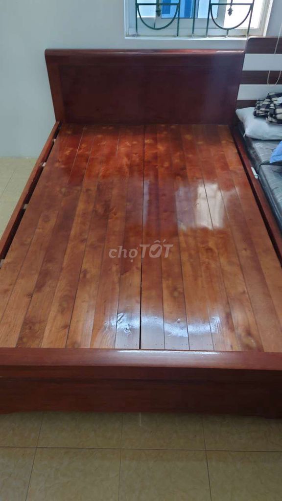 Giường ngủ 1.2x1.9m. Mua bán Giường, chăn ga gối nệm tại Quận Đống Đa Hà Nội được đăng bởi Lan Anh hình 1