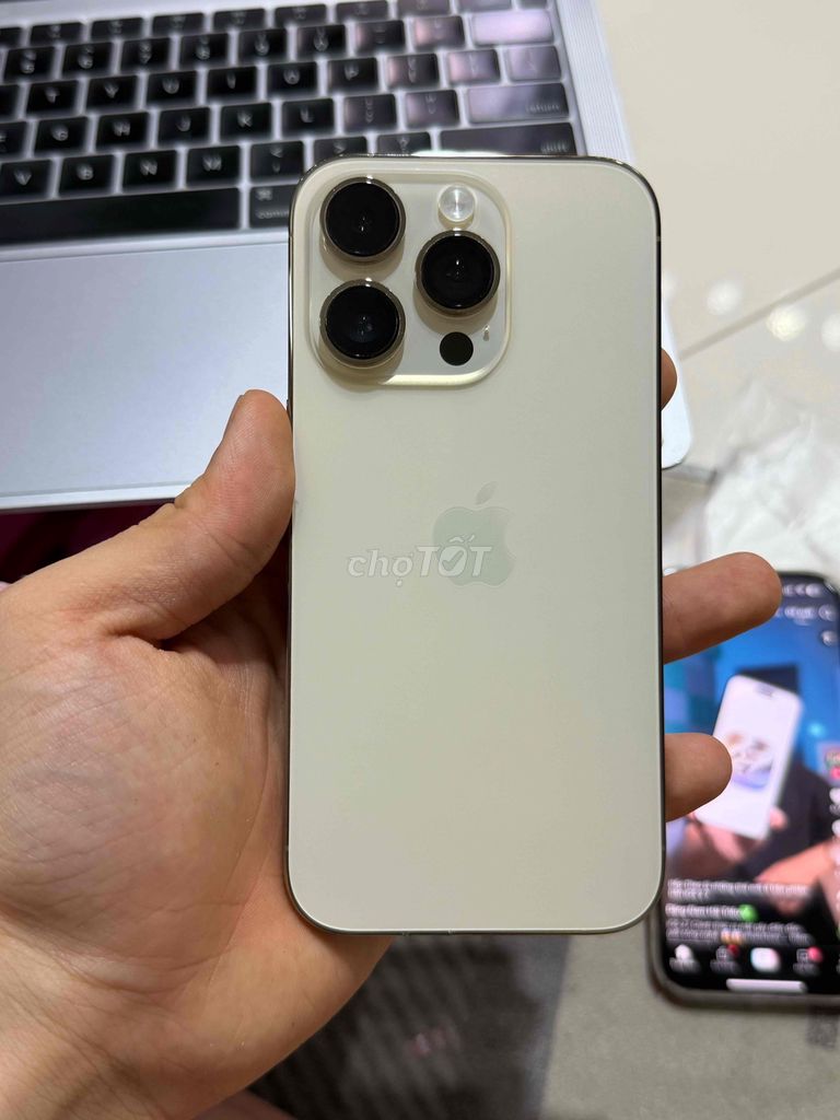 14pro 256 Gold LL Pin 89 Zinall Đẹp Keng. Mua bán Điện thoại tại Quận 11 Tp Hồ Chí Minh được đăng bởi MT Mobile hình 1