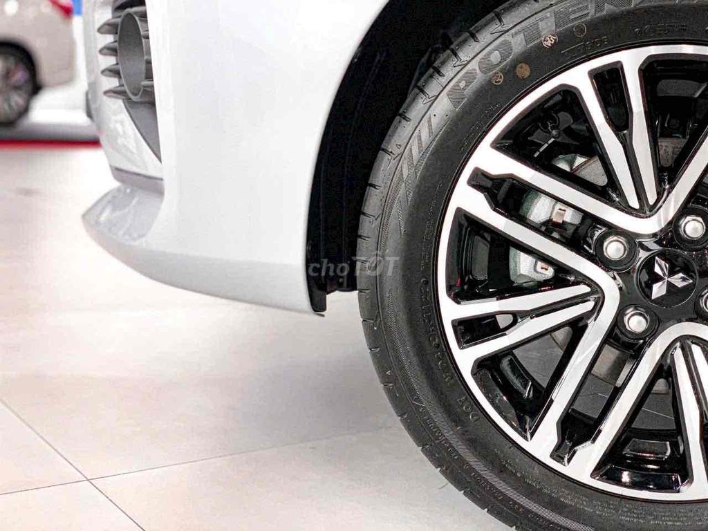 Mitsubishi Thuế 0 Đồng. Mua bán Ô tô tại Quận Hải Châu Đà Nẵng được đăng bởi Mitsubishi Center Đà Nẵng hình 6