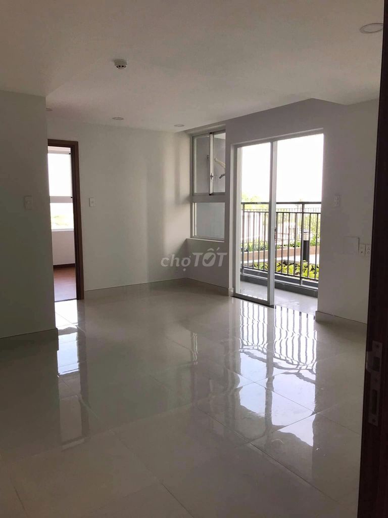 BÁN CĂN GÓC 2PN2WC 56M2 CÓ BAN CÔNG SAMSORA - Giá chỉ 1ty750