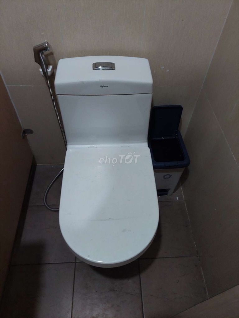 Bồn cầu Viglacera Liền khối Trắng. Mua bán Thiết bị vệ sinh, nhà tắm tại Quận Hà Đông Hà Nội được đăng bởi Vũ văn khương hình 1