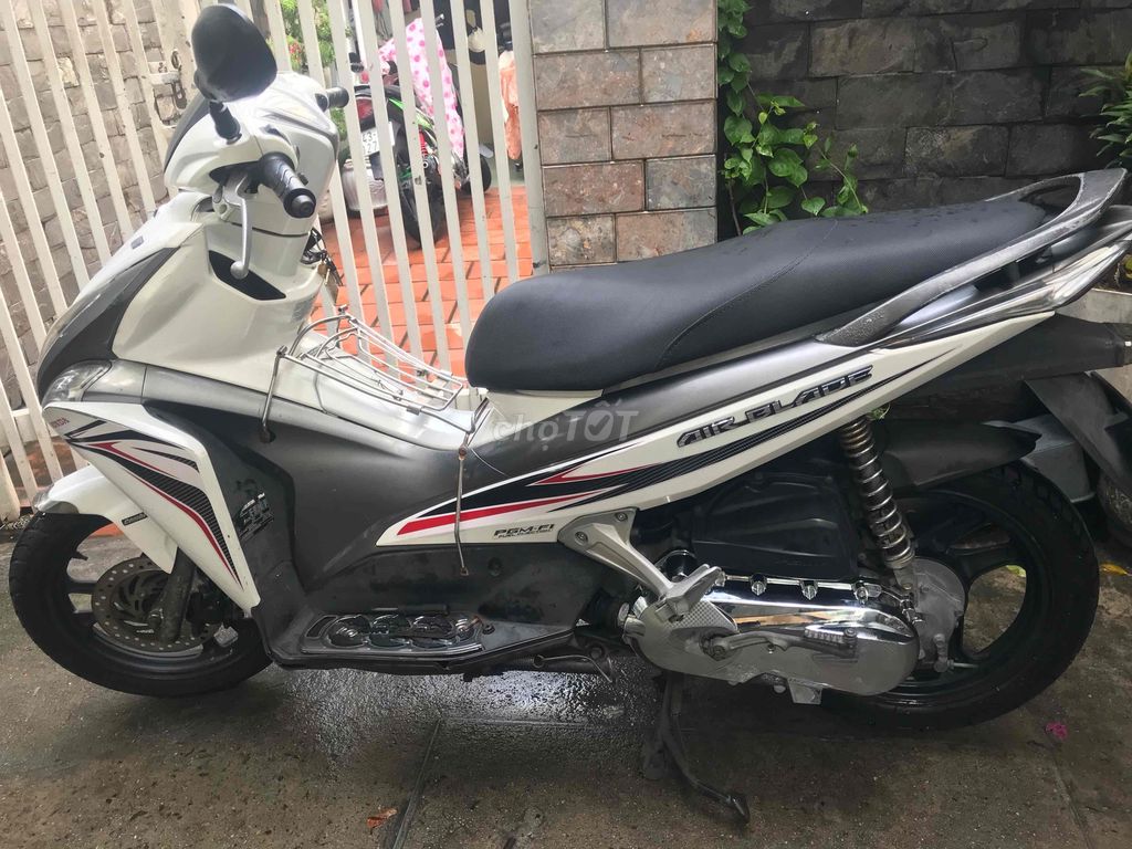 Honda Air Blade Fi 2012 белый 43 Дананг