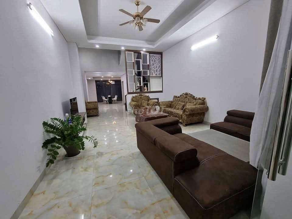Rent · 4 bd · 130 м² · Quận Hải Châu, ул. Đường Nguyễn Tất Thành