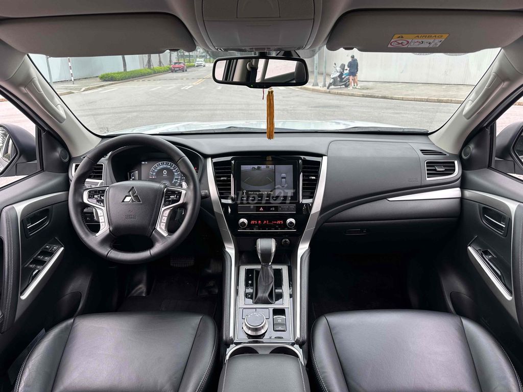 Mitsubishi Pajero Sport 2022 4x4AT 2 Cầu 3 Vạn. Mua bán Ô tô tại Quận Cầu Giấy Hà Nội được đăng bởi Vũ Kiên hình 13