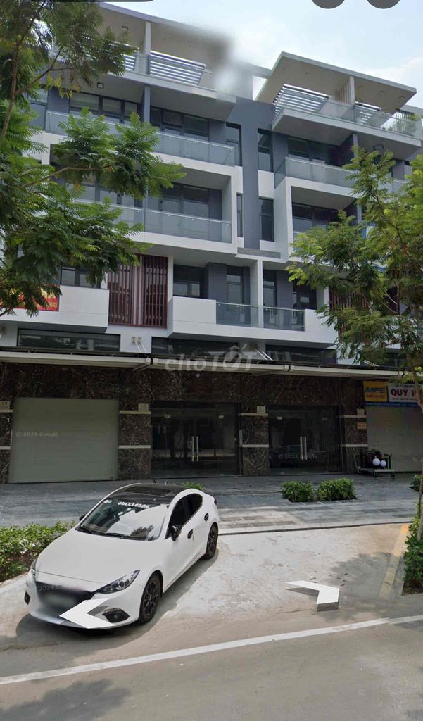 Cho thuê Shophouse 7x22m Trệt + 5 lầu căn hiếm Vạn Phúc city