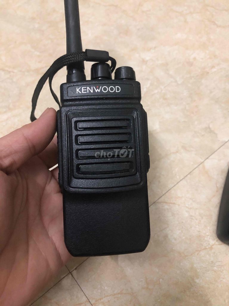 Bộ đàm Kenwood TK 520 Đen + 1 em khác loại có sạc. Mua bán Đồ chuyên dụng, Giống nuôi trồng tại Huyện Thuận Thành Bắc Ninh được đăng bởi Vũ quân hình 1