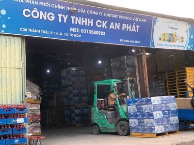 Tuyển tài xế , phụ xe giao nước ngọt