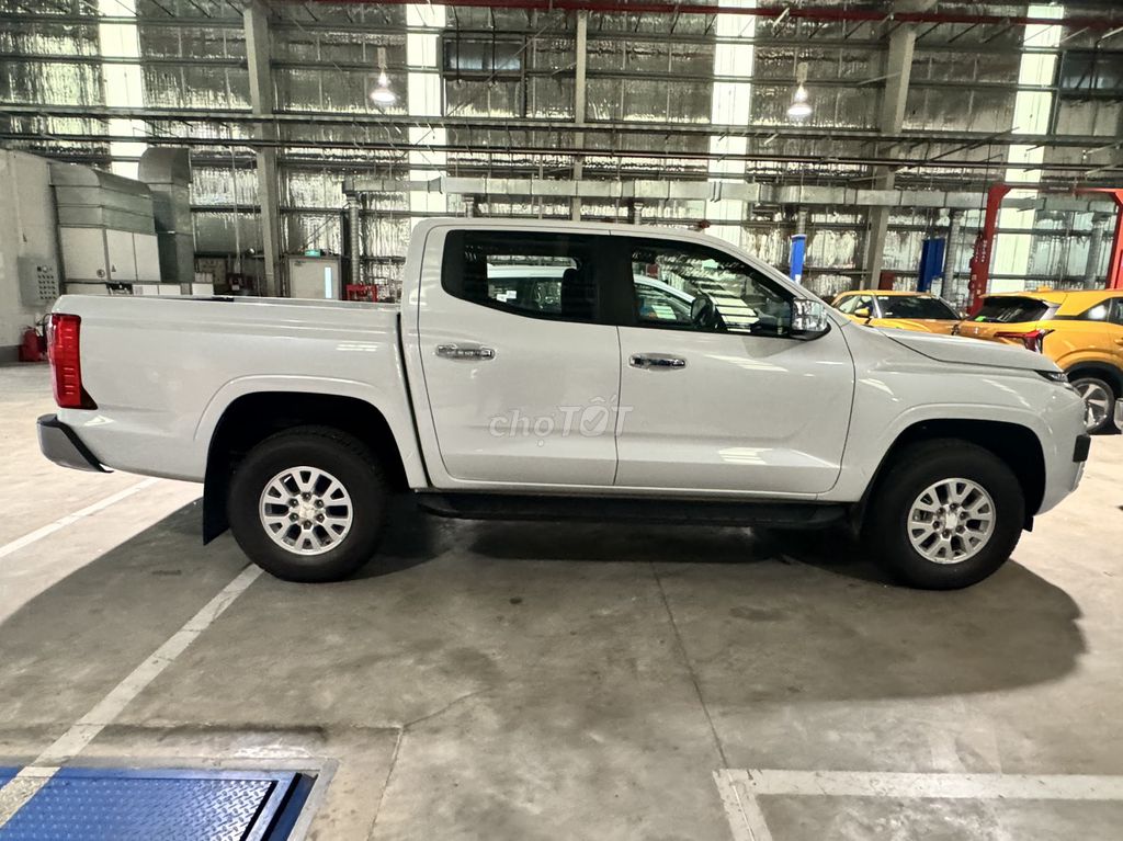 MITSUBISHI TRITON / Giảm 100% TB/ Xe sẵn giao ngay. Mua bán Ô tô tại Quận 1 Tp Hồ Chí Minh được đăng bởi Nam Mitsubishi Quận 1 hình 5