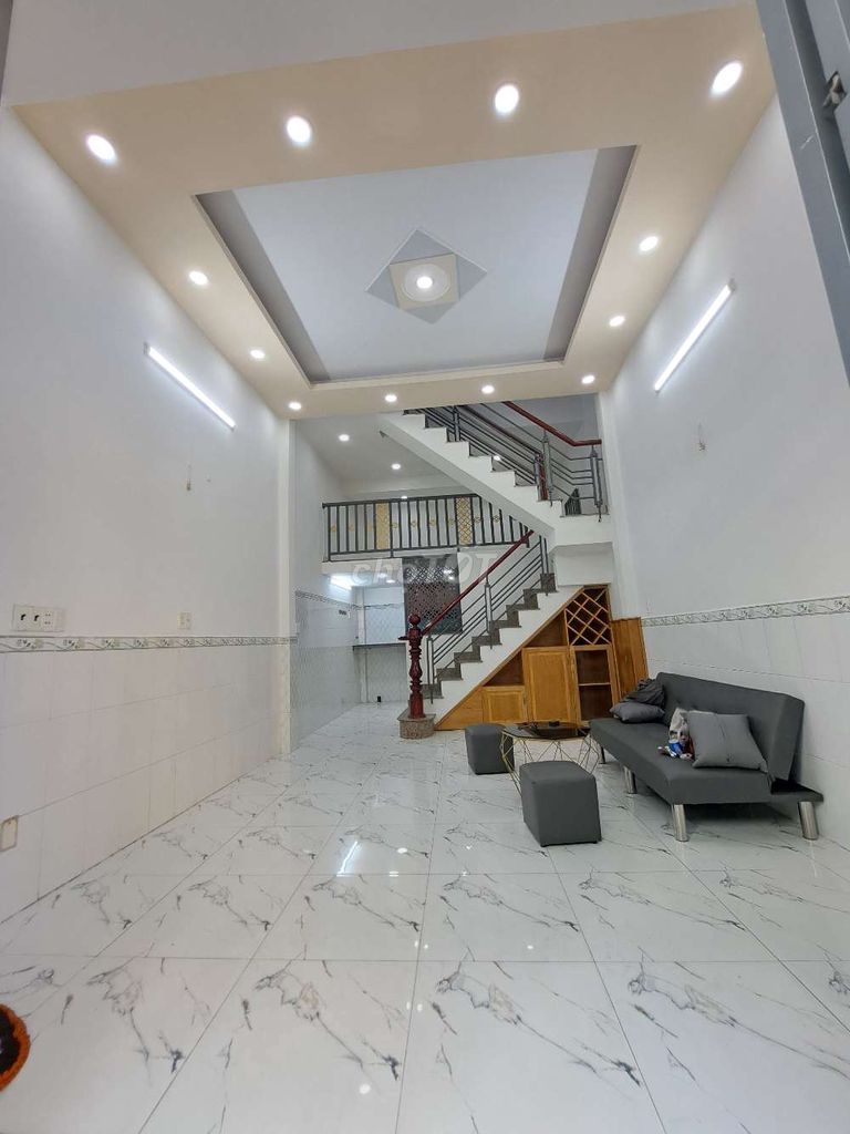 NHỈNH 4 TỶ- NHÀ 3 TẦNG LÊ VĂN QUỚI 4×9M 3 PHỎNG NGỦ HẺM XE HƠI THÔNG