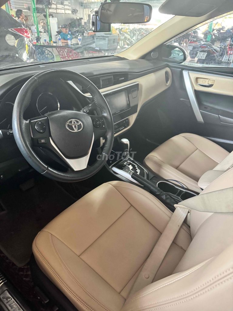 Toyota Corolla Altis 2017 1.8G CVT - 62000 k