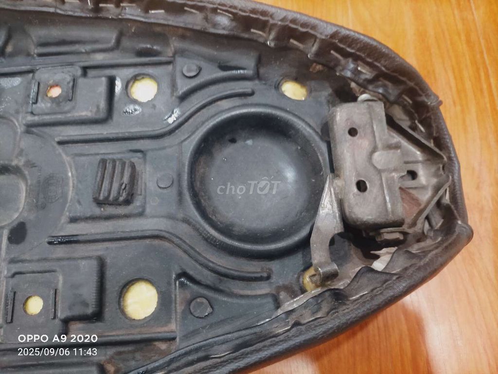 Cần bán yên dream. Mua bán Phụ tùng xe tại Quận Tây Hồ Hà Nội được đăng bởi Long Biên hình 3