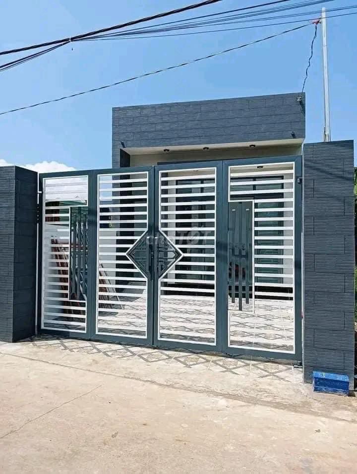 Nhà mặt tiền hẻm oto 6m diện tích 80m2 giá 1ty150 ở Bình Chánh