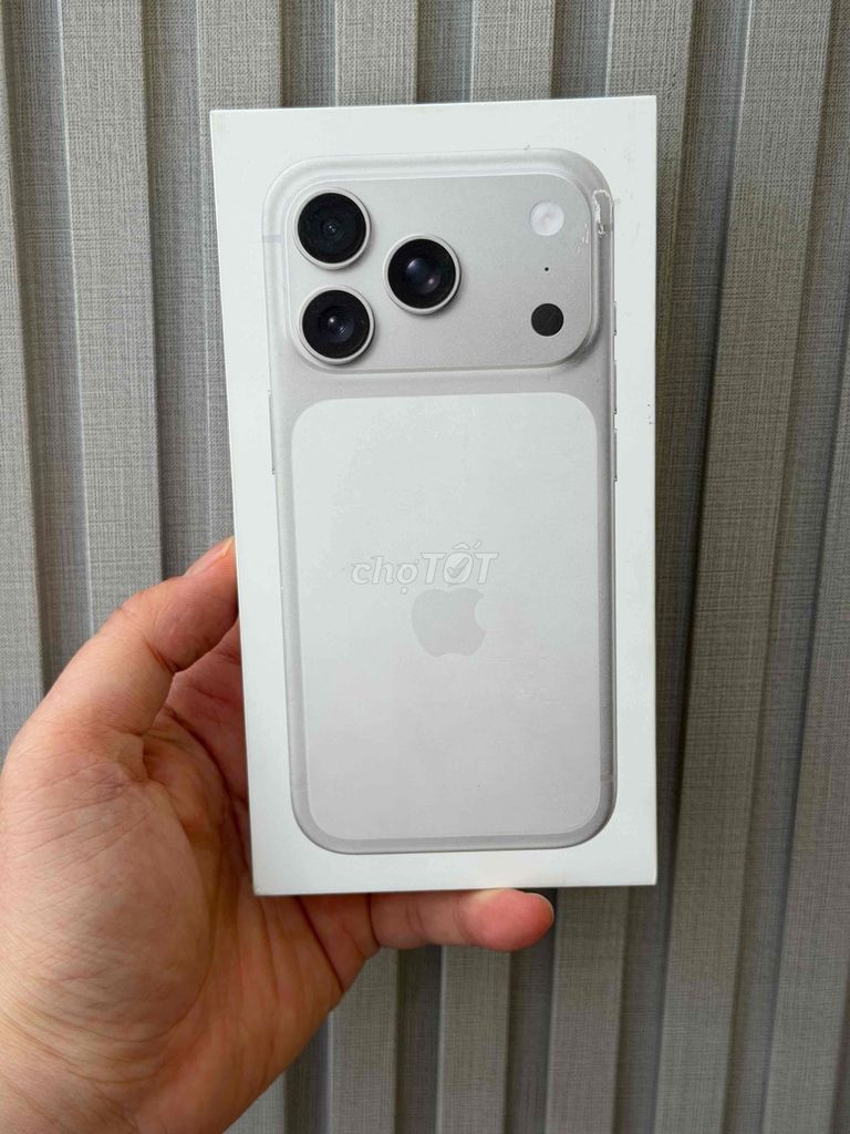 iPhone 17 Pro 256GB Bạc New Act VN Bh 12T 928392. Mua bán Điện thoại tại Quận Ninh Kiều Cần Thơ được đăng bởi Quý Mobile Cần thơ hình 1