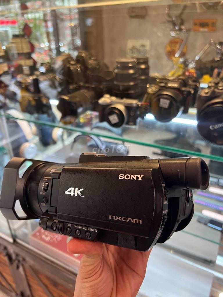 Máy quay Sony HXR-NX80 Đen. Mua bán Máy ảnh, Máy quay tại Quận Đống Đa Hà Nội được đăng bởi Quang Anh hình 1