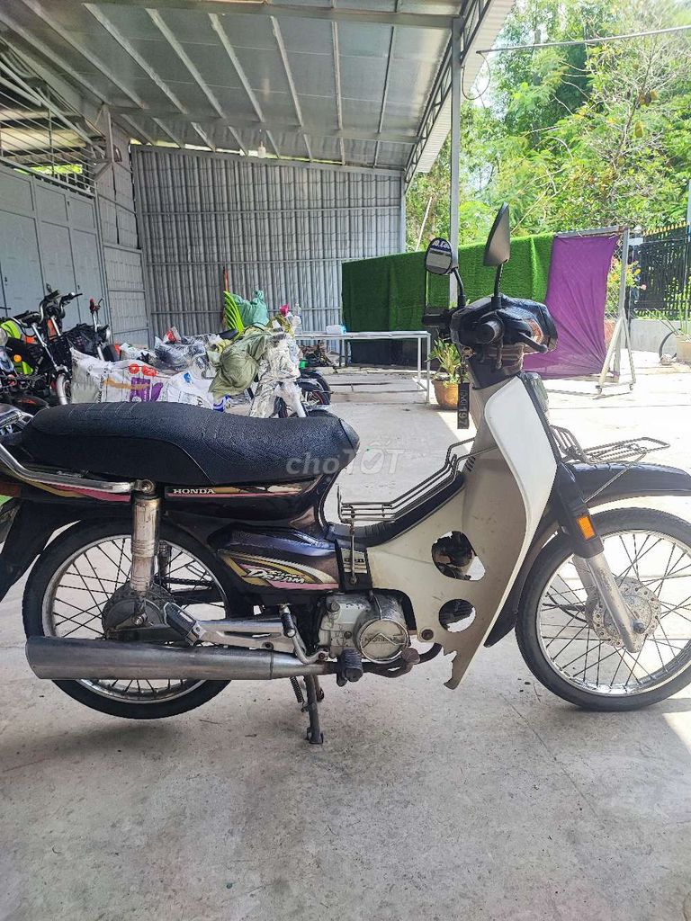 Honda Super Dream Nhật Đen Trắng. Mua bán Xe máy tại Quận Tân Bình Tp Hồ Chí Minh được đăng bởi Thanh Hiền hình 1
