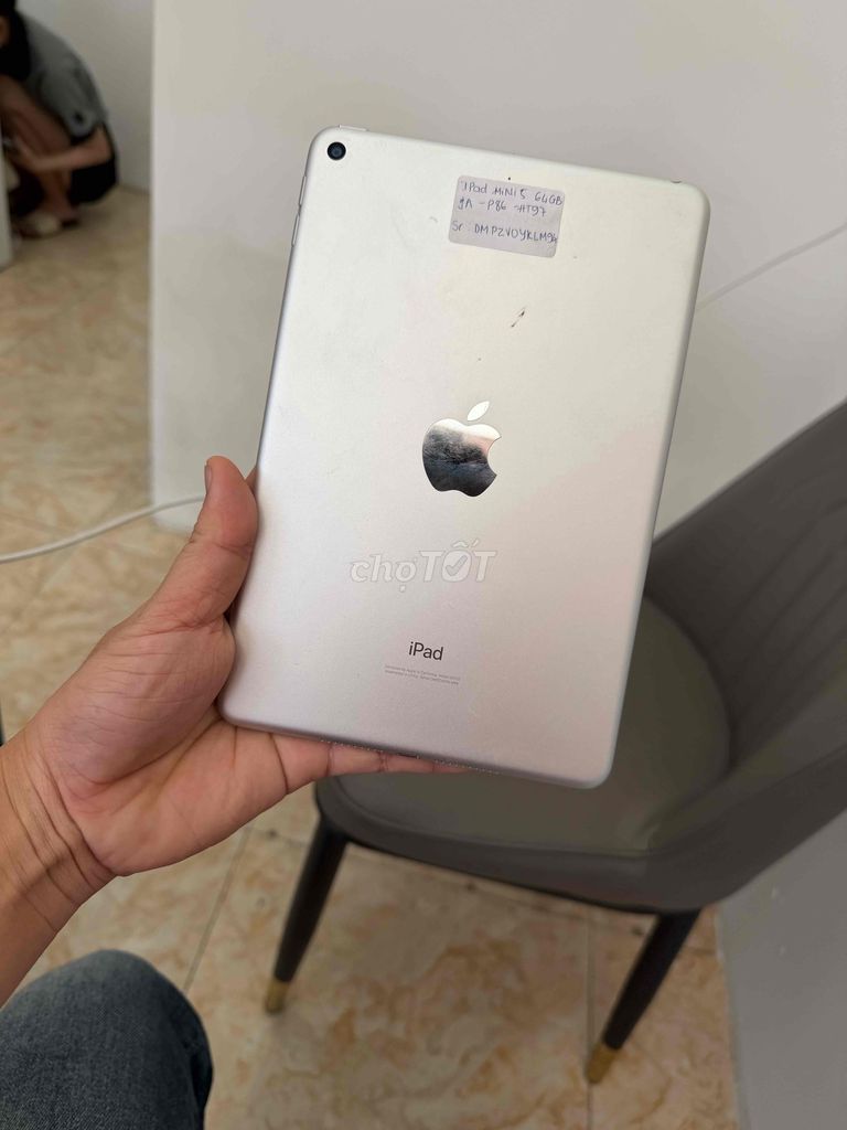 Apple iPad Mini 5 64GB Bạc 98%. Mua bán Máy tính bảng tại Quận Ninh Kiều Cần Thơ được đăng bởi Như Ý Mobile Cần Thơ hình 1