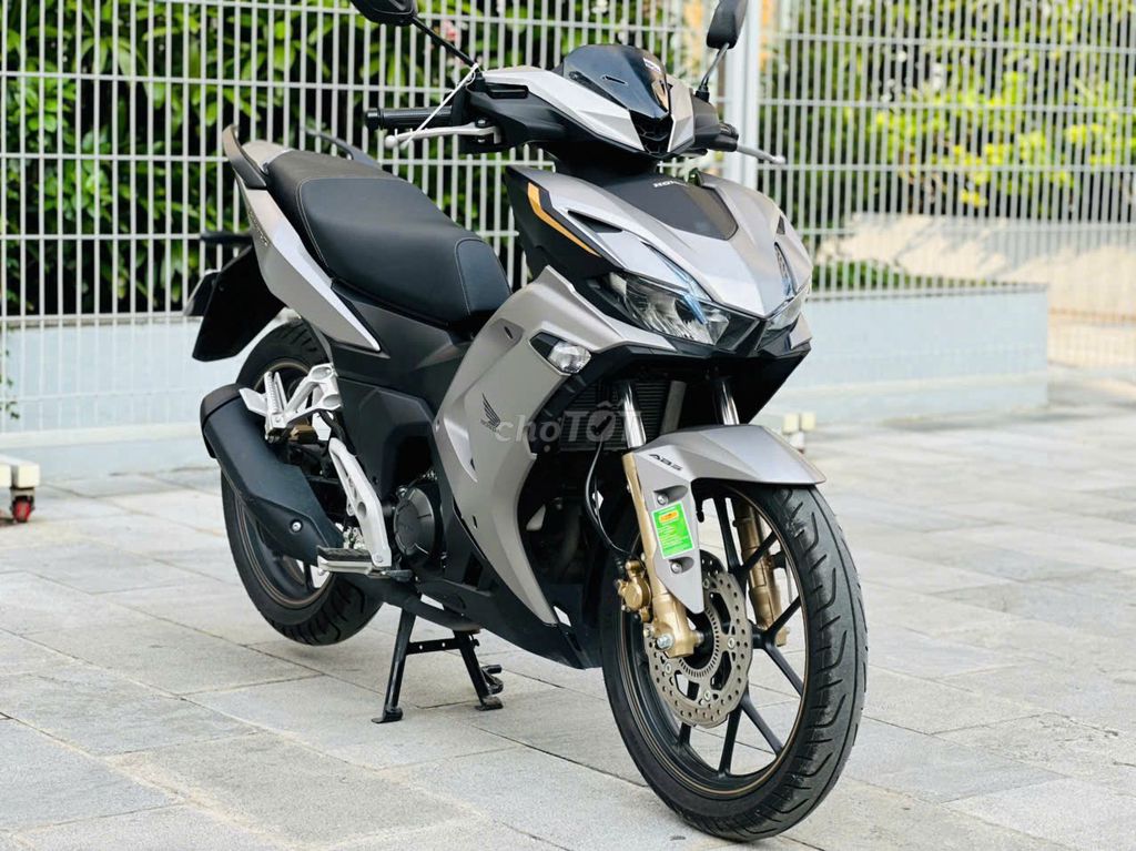 HONDA WINNER V3 XÁM BẠC CHÍNH CHỦ BIỂN 29. Mua bán Xe máy tại Quận Nam Từ Liêm Hà Nội được đăng bởi KIÊN CƯỜNG hình 2