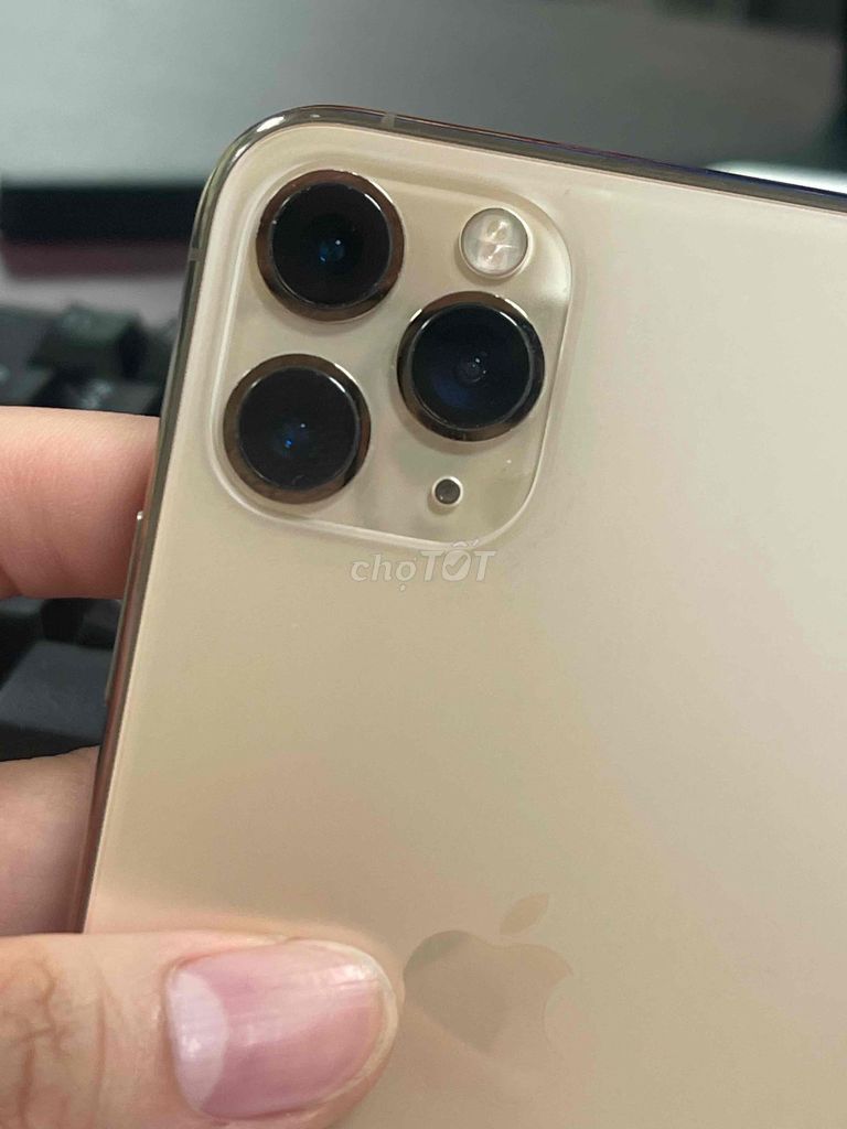 Apple iPhone 11 Pro 256GB Vàng 95%. Mua bán Điện thoại tại Quận Hoàng Mai Hà Nội được đăng bởi Mobi365 hình 1