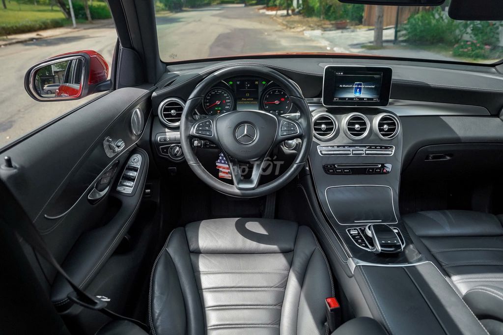 Mercedes GLC300 4Matic 2019, Bank 90%. Mua bán Ô tô tại Quận 7 Tp Hồ Chí Minh được đăng bởi Hoàn Lee Xe Lướt hình 20