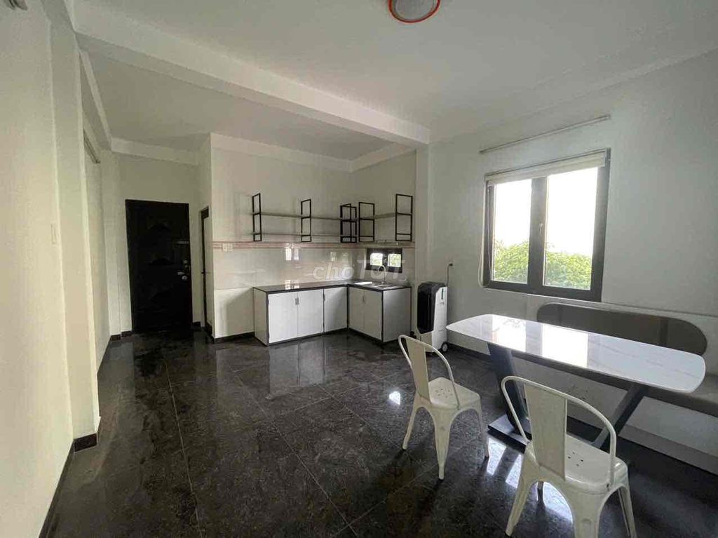 Căn hộ dịch vụ mặt tiền đường chính góc 2 mặt tiền