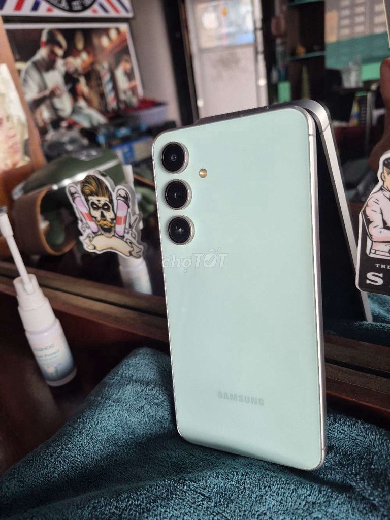 Samsung Galaxy 24fe Bạc Còn mới. Mua bán Điện thoại tại Thành phố Dĩ An Bình Dương được đăng bởi Hoangminh hình 1
