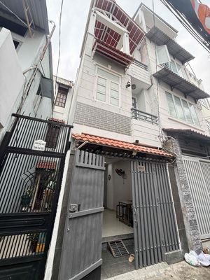 Rent · 2 bd · 33 м² · Quận 4, ул. Hẻm 368 Tôn Đản