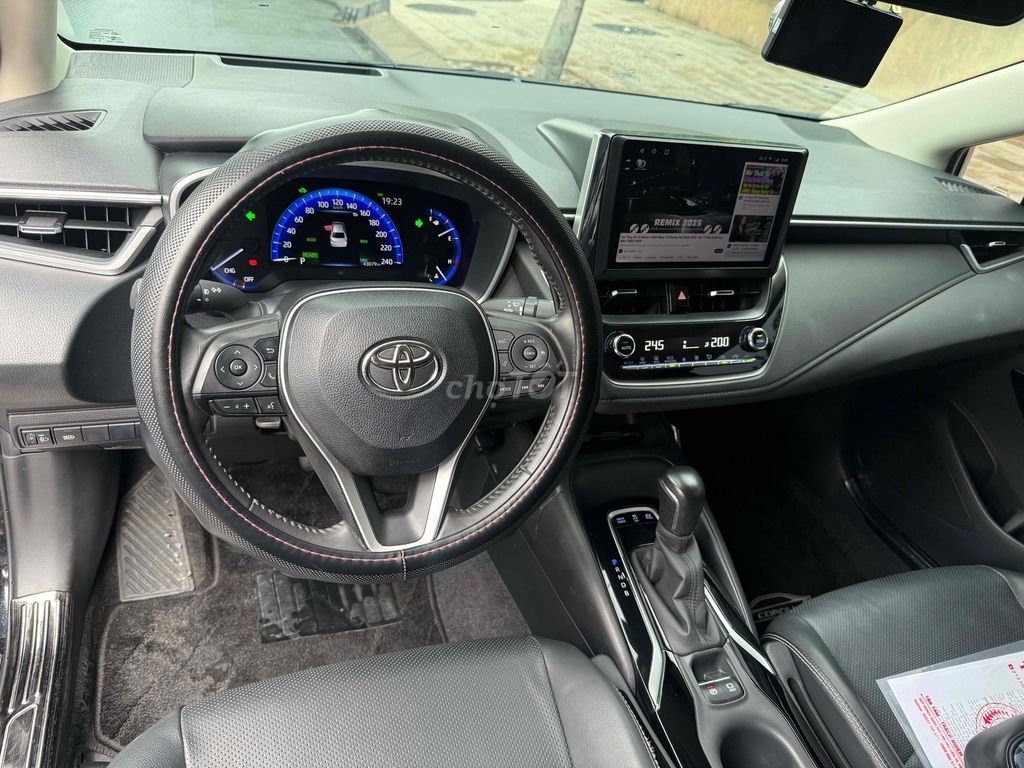 Toyota Altis Hybrid Đen 42000 km. Mua bán Ô tô tại Quận 12 Tp Hồ Chí Minh được đăng bởi hoang  hình 2