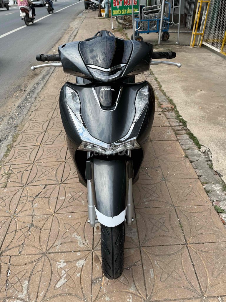 Sh 125 Abs 2020 xám lambor như mới.. Mua bán Xe máy tại Quận Ô Môn Cần Thơ được đăng bởi Trần Tùng hình 2
