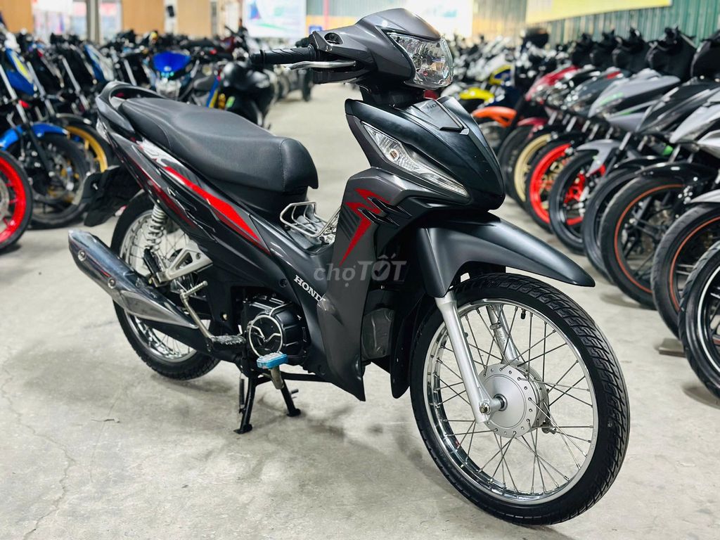 XE MÁYTHANH TÙNG_WAVE RSX FI XÁM GHI BAO ZIN CHẤT. Mua bán Xe máy tại Quận Nam Từ Liêm Hà Nội được đăng bởi THANH TÙNG hình 1