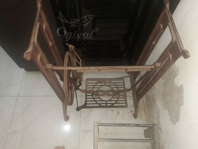 Máy may Liên Xô cũ. Mua bán Đồ chuyên dụng, Giống nuôi trồng tại Huyện Văn Lâm Hưng Yên được đăng bởi nguyễn hải