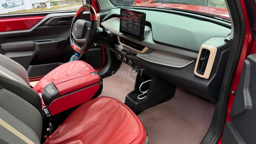 VinFast VF3 2024 Красный 1500 км