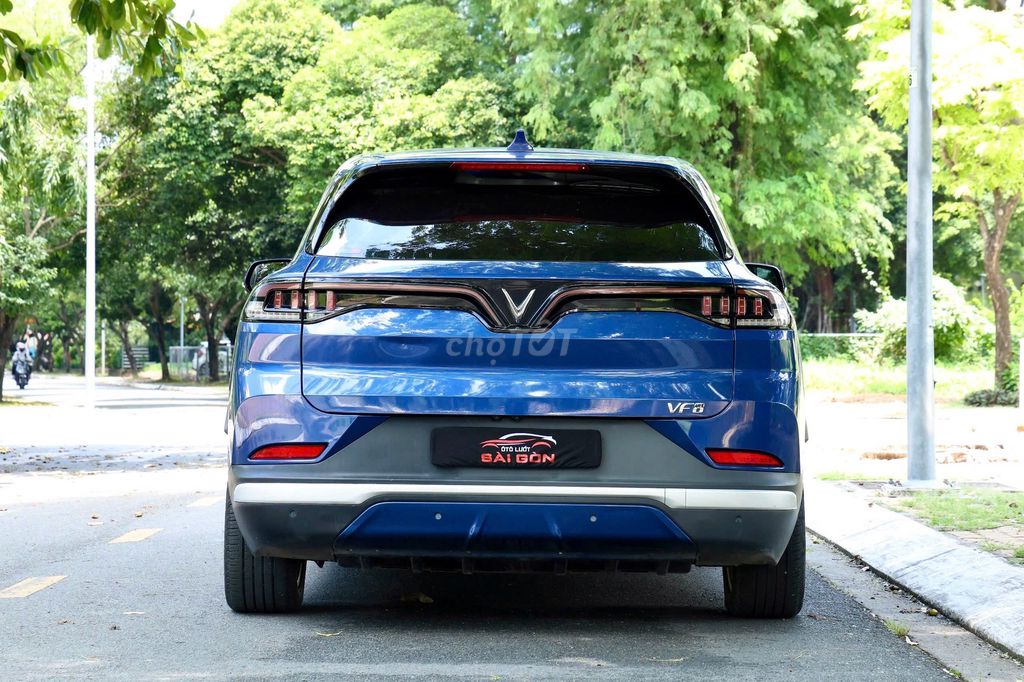 VinFast VF8 2023 Комплектация с купленной батареей SUV 90 000 км