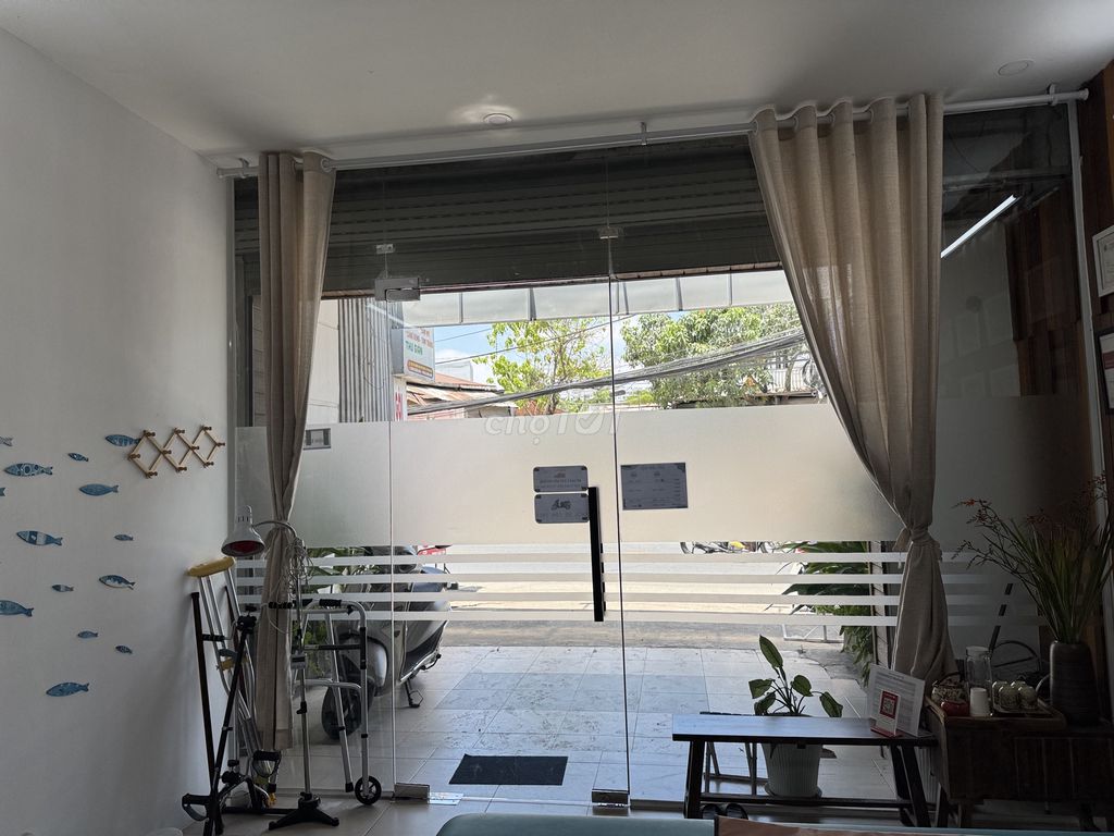 Cửa kính cường lực 10li, mới 99%. Mua bán Nội thất, đồ gia dụng khác tại Thành phố Thủ Đức Tp Hồ Chí Minh được đăng bởi Dương Uyên hình 1