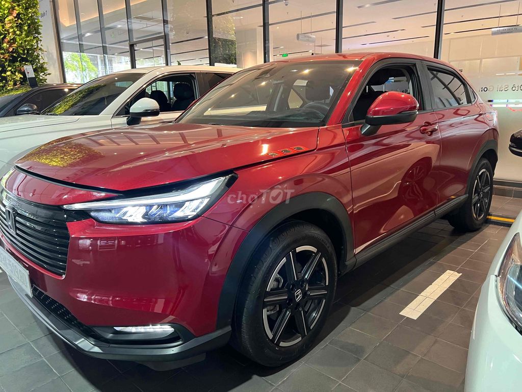 HRV G ĐỎ 2025, SIÊU LƯỚT, XE MỚI BẤM SỐ 5 THÁNG. Mua bán Ô tô tại Quận 7 Tp Hồ Chí Minh được đăng bởi SHOWROOM HONDA ÔTÔ QUẬN 7 hình 3