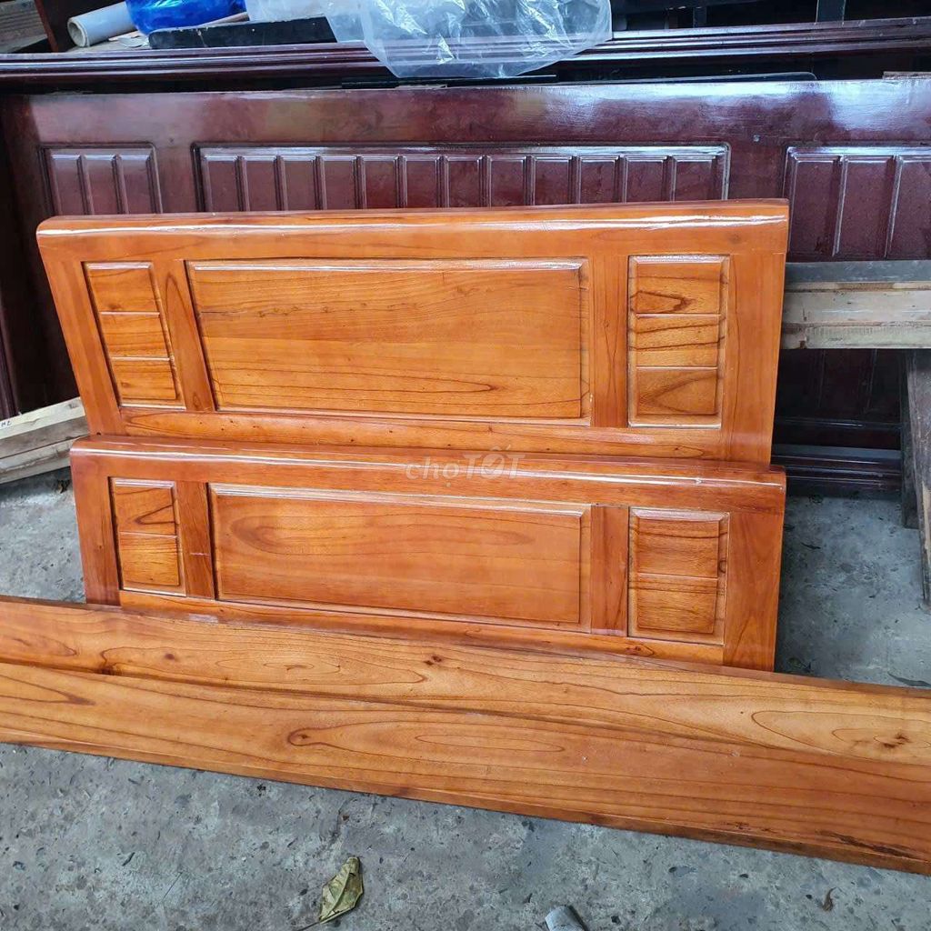 Giường ngủ Gỗ xoan đào Nâu 1.2m x 2m. Mua bán Giường, chăn ga gối nệm tại Quận Cái Răng Cần Thơ được đăng bởi Nguyễn Minh Trí  hình 1