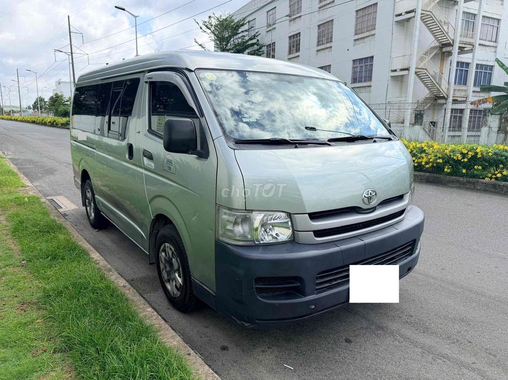 Toyota Hiace 2008 photo 2