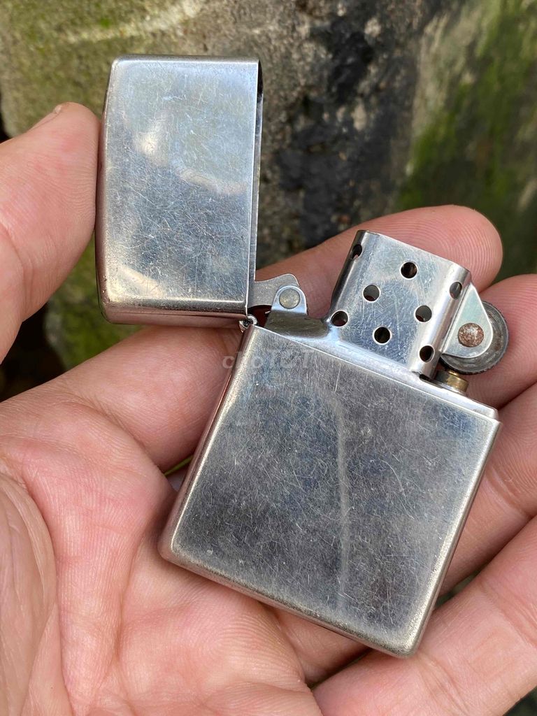 Zippo nội địa Mỹ đít lõm 2018 qua sd vỏ ruột trùng