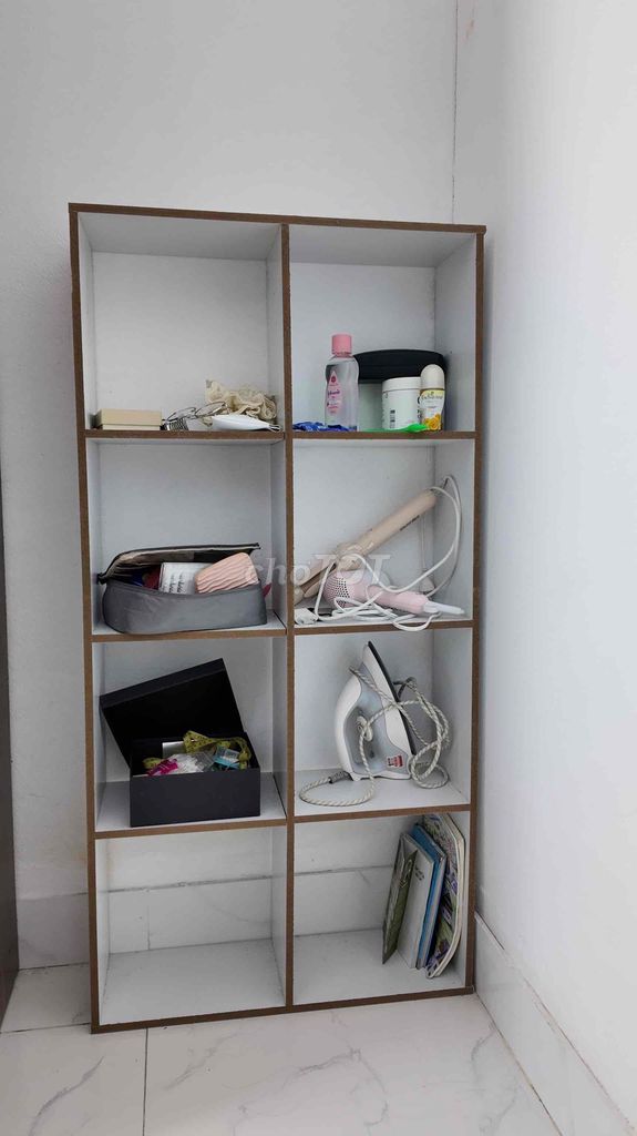 Kệ sách gỗ màu trắng. Mua bán Tủ, kệ gia đình tại Quận Hoàng Mai Hà Nội được đăng bởi Vy hình 1