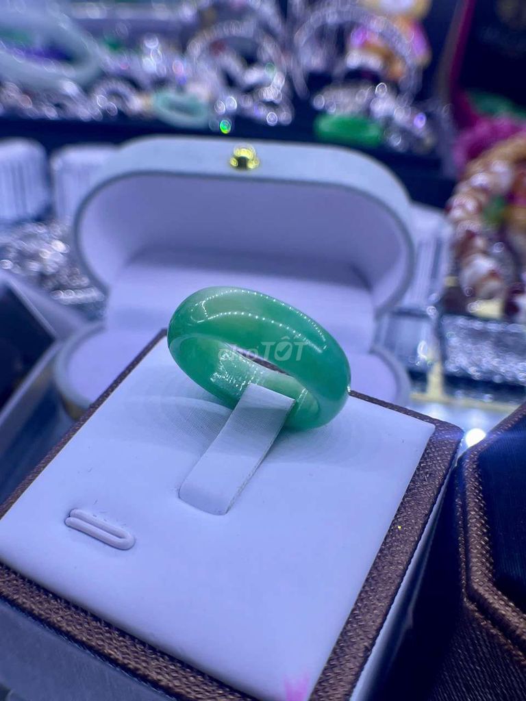 Nhẫn nữ cẩm thạch tự nhiên. Mua bán Phụ kiện thời trang khác tại Quận 7 Tp Hồ Chí Minh được đăng bởi Minh Tiến 2 hình 1