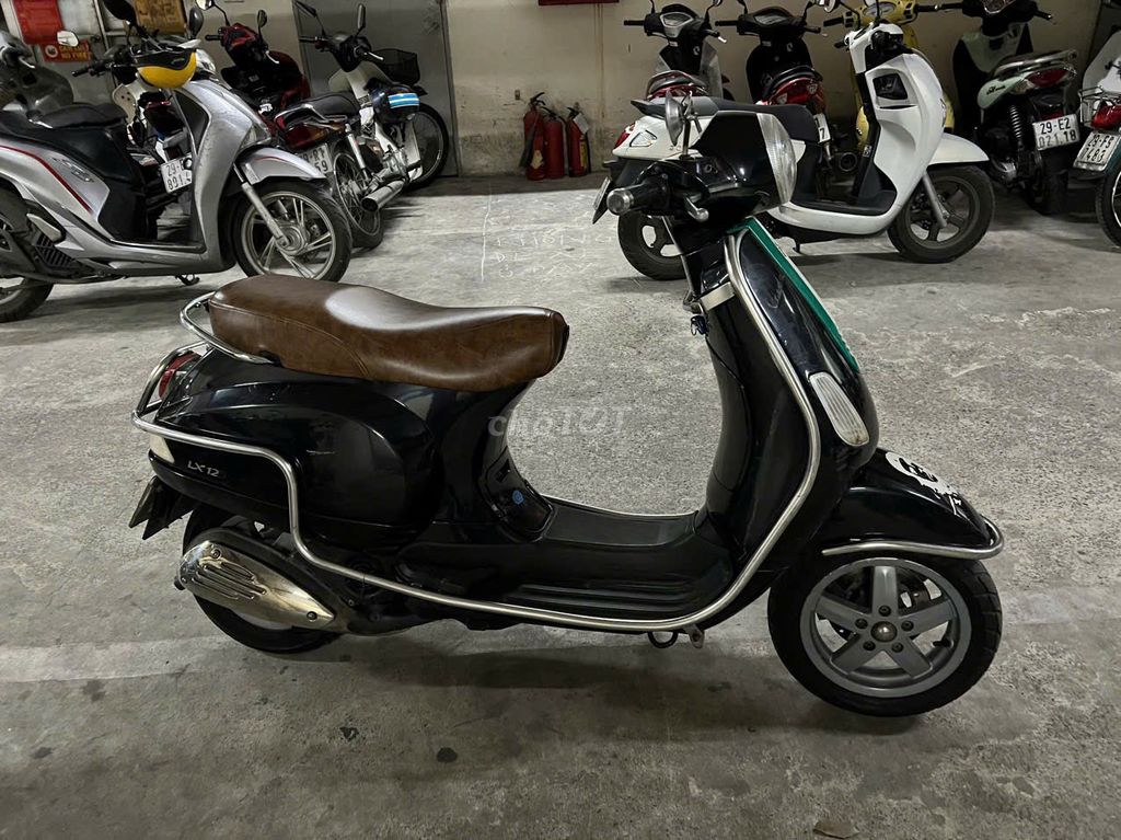 Piaggio Vespa 2006 Đen. Mua bán Xe máy tại Quận Đống Đa Hà Nội được đăng bởi La Vinh hình 2